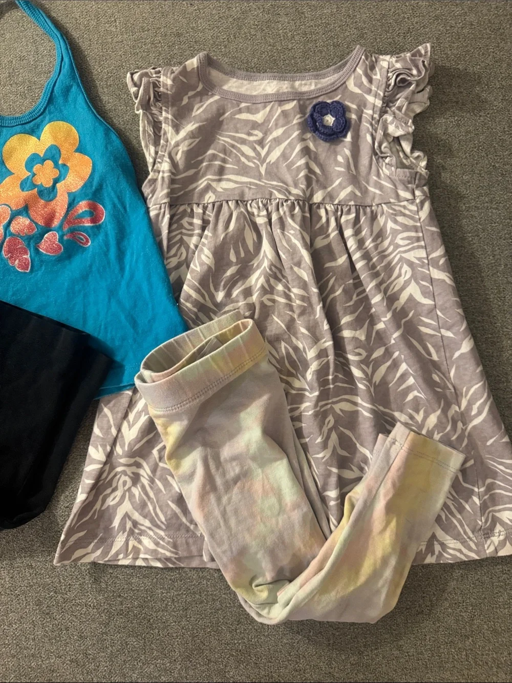 5/$15- Girl’s bundle size 24 months